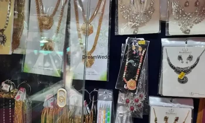 SEEMAS GOLD COVERING