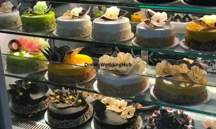 Hotlines Sweets And Bakery