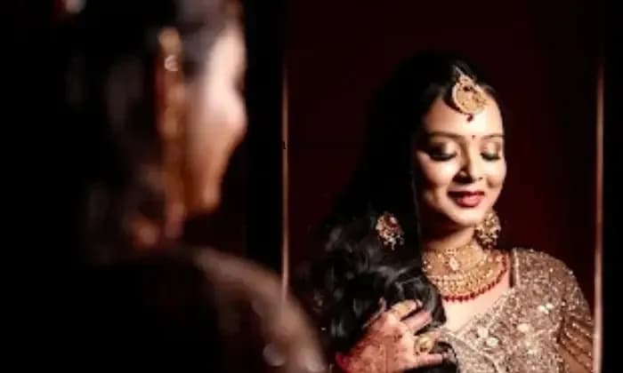 Moblina Makeup Studio  Academy