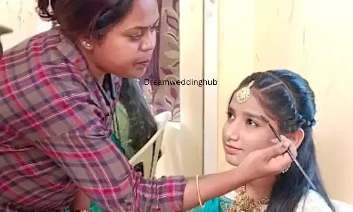 Awesome Beauty Parlour