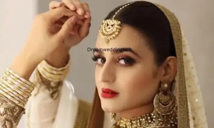 Abera Khan Makeup artist