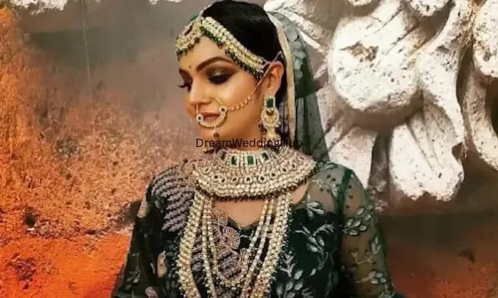 Anuradha Dubey Bridal Studio