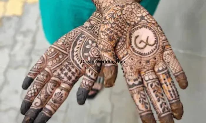 Monisha bridal mehendi