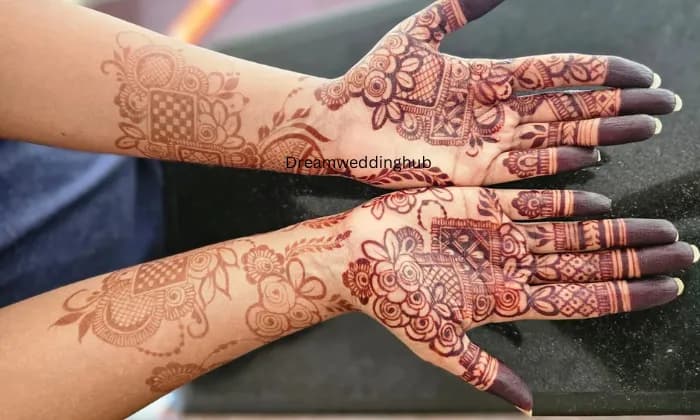 Mehandi artist kottayam