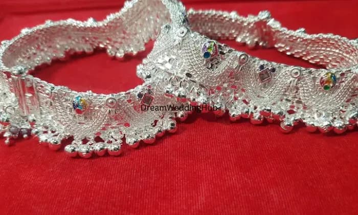 Tribhuwan Jee Jewellers