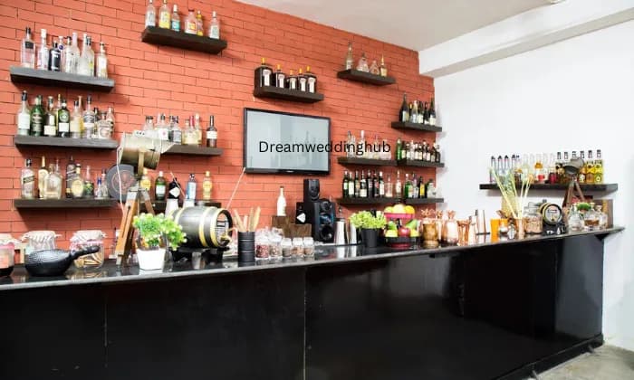 Cocktails and Dreams Bartending