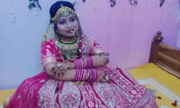 Dulhan Beauty Parlour, Godda