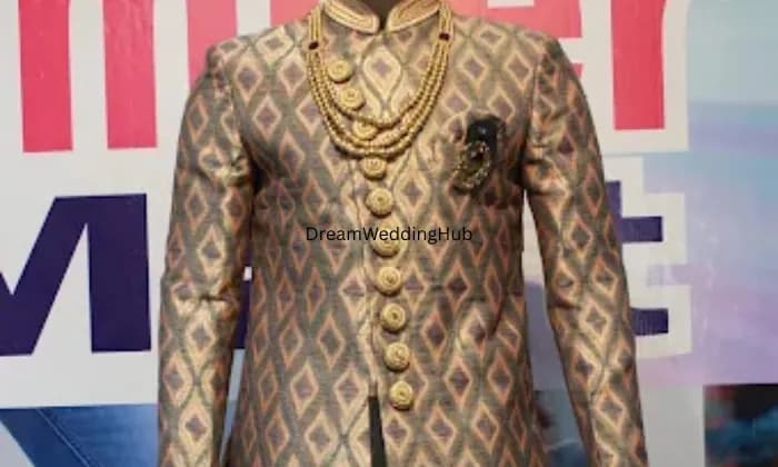 Maa Anjni Safa And Sherwani 