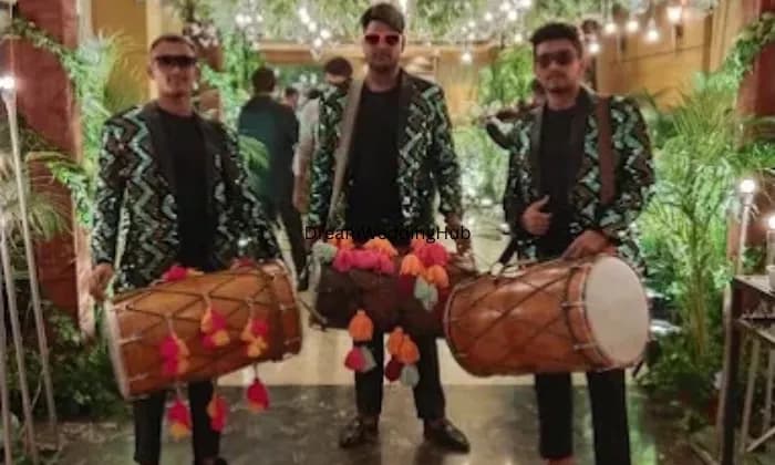 Tavish Punjabi Dhol Wala