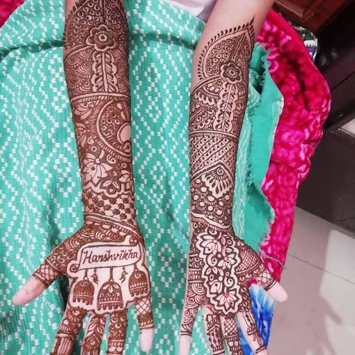 Ashmita Mehendi Artist
