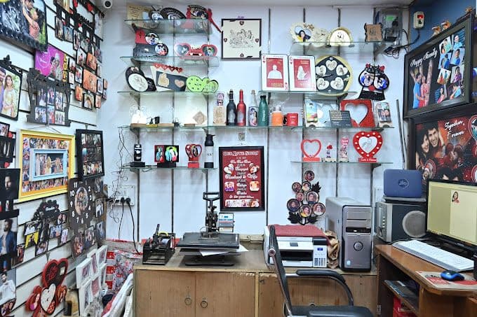 Red Moments Gift Galore