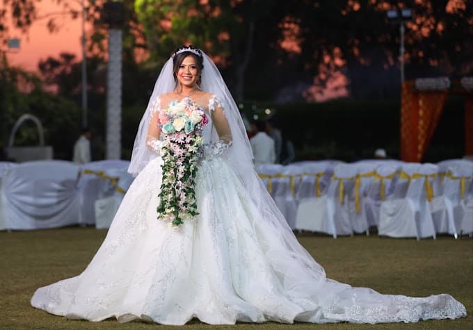 Lorean Wedding Gowns