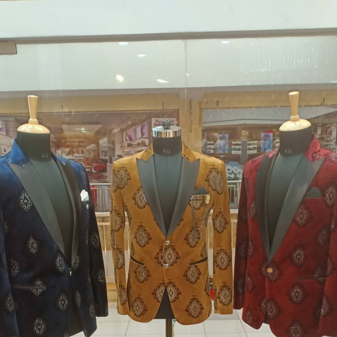 MUIZ GROOM COLLECTION