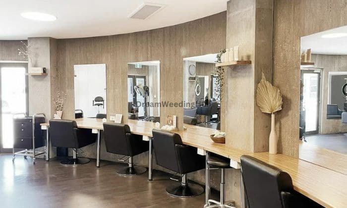 Nancy Beauty Parlour