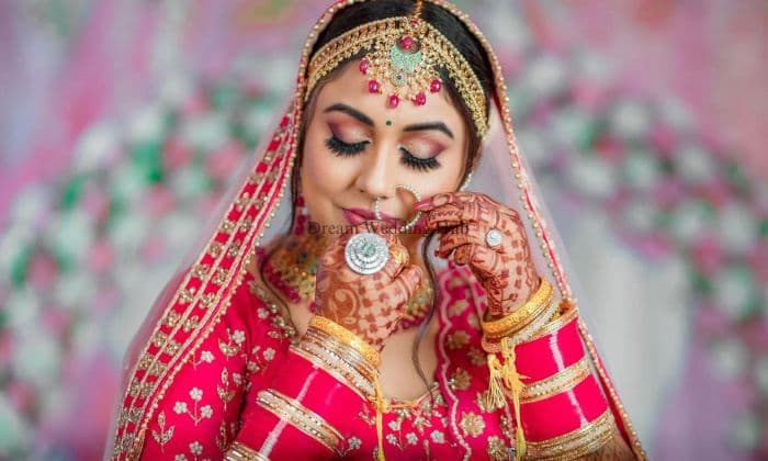 Paradise World Salon