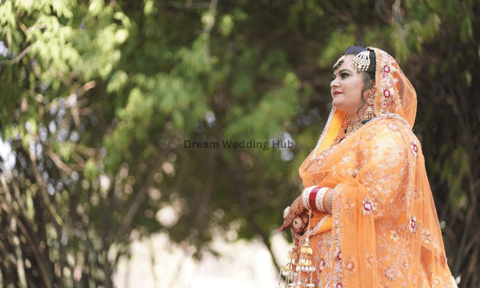 Bhatia's Cuts & Curls