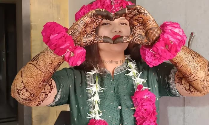 TANUU MEHNDI ART & CLASSES