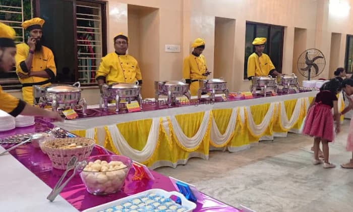 The Delicate Caterer