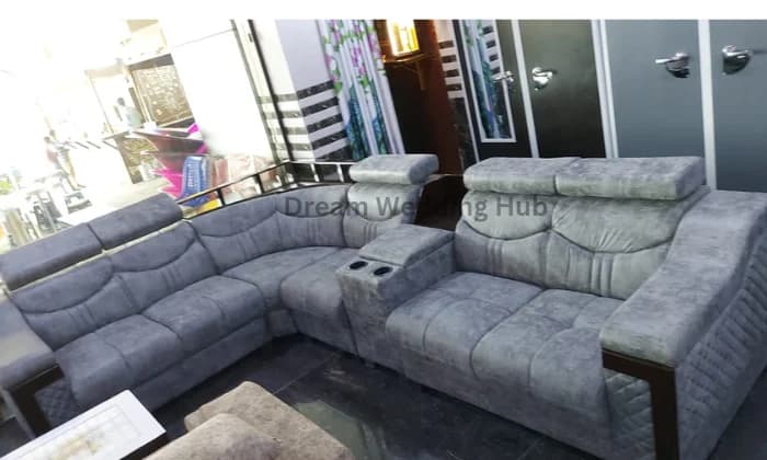 Royal furniture world