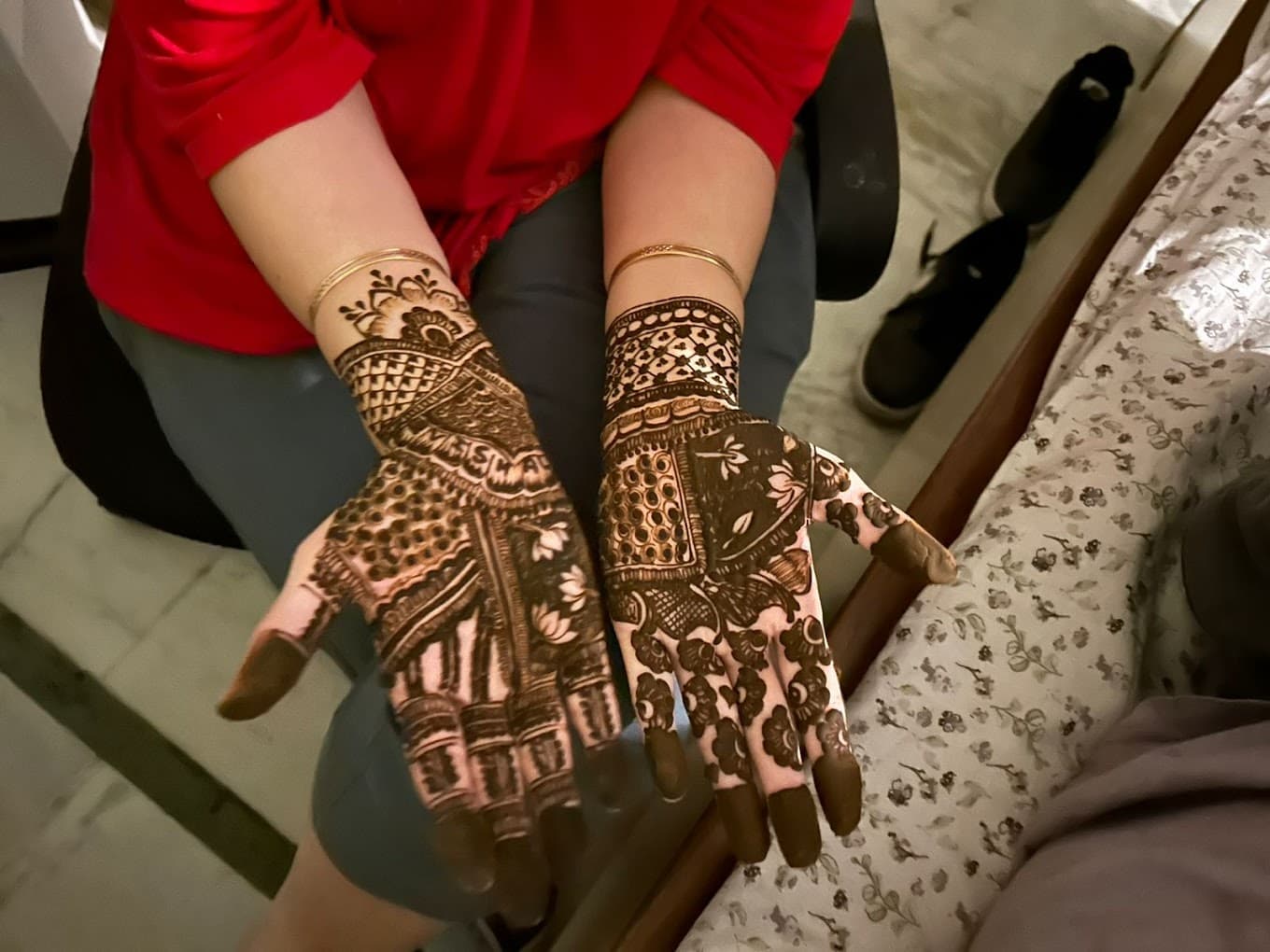 Twinkle Bansal Professional Mehndi Artist