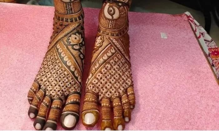 Kartik Rajasthani mehandi artist