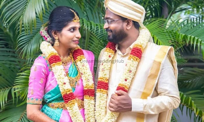 SHUTTER MOMENT PHOTOGRAPHY