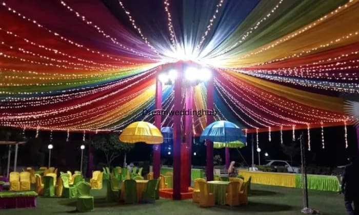 Hanif Mantap and light decorator