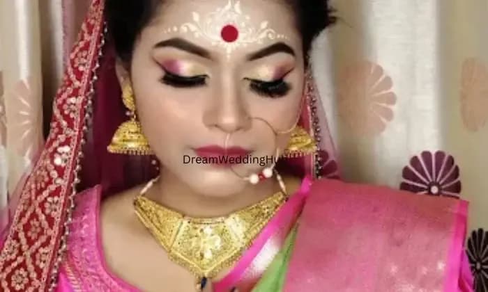 Sana Sarwar Make  Up  Studio