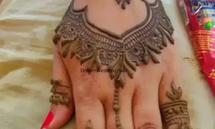 Dharam Professional Mehandi Artist