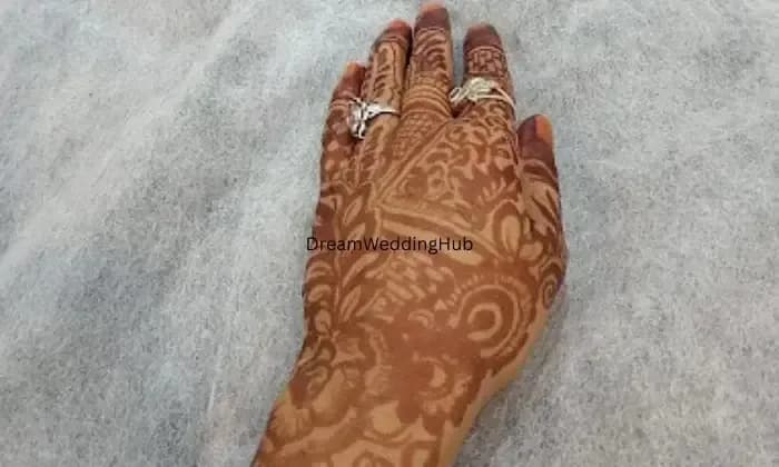 Goa Makeup and mehndi artist Farz