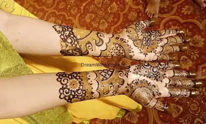 MEENU MEHANDI ARTIST TONK