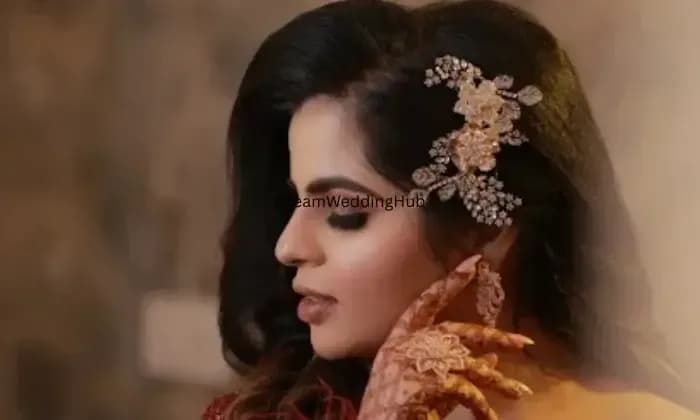 Zvezda makeup artist