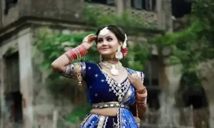 Makeup Artist Munmun Singh Roy