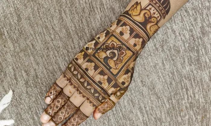 Achal's Mehndi Artist