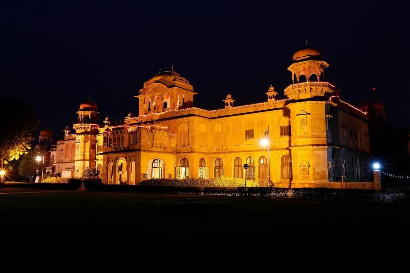Lallgarh Palace