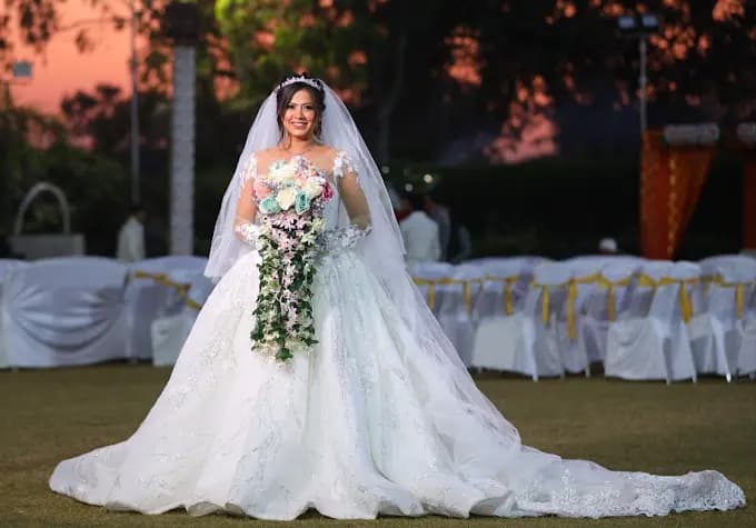 Lorean Wedding Gowns