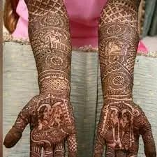 Paras mehndi art