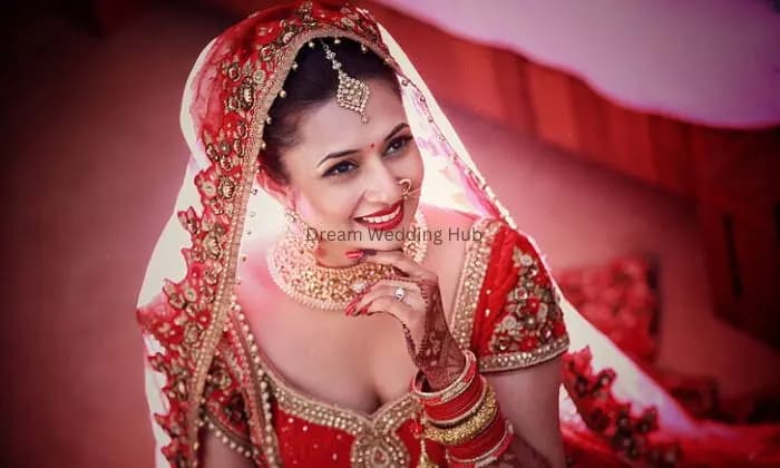 Amrita Makeovers unisex salon