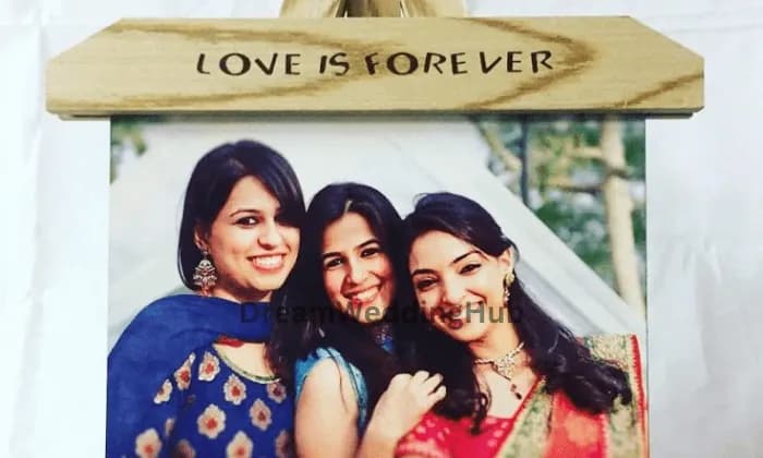 Karthik Creative Gifts