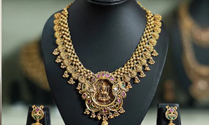 Vivah Bridal CollectionsBridal jewelle