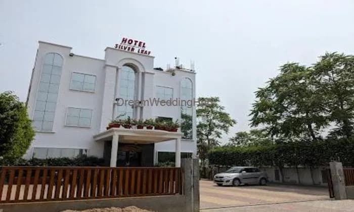 Hotel Silver Leaf