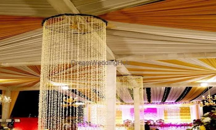 SILVER PARADISE FARM