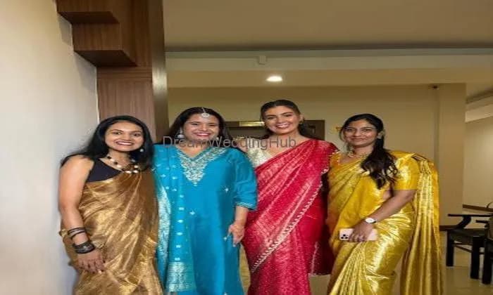 Lenita's Pleats, Saree Drapist & Prepleating