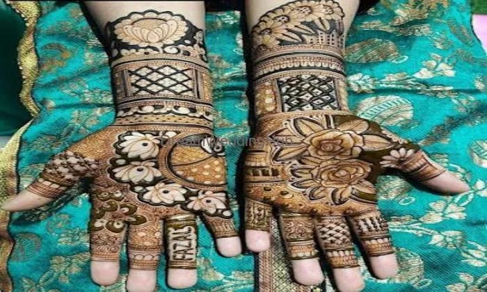 Aastha Mehndi Art's