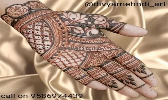 Divya Mehendi Artist