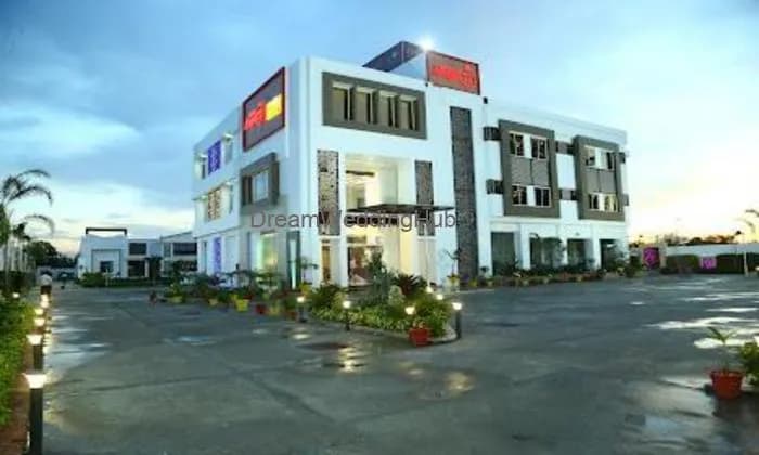 Hotel Regal 77 & Lemon Drops Restaurant