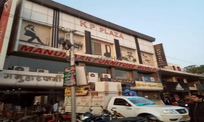 Manuhaar Furniture World