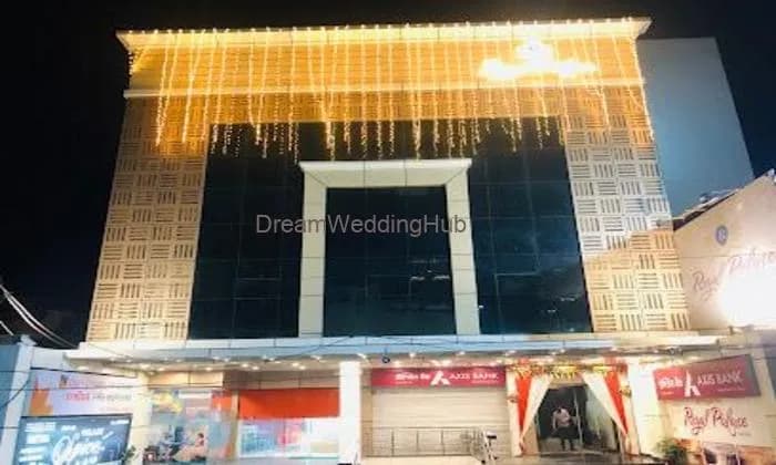 Royal Palace - Hotels in Hapur
