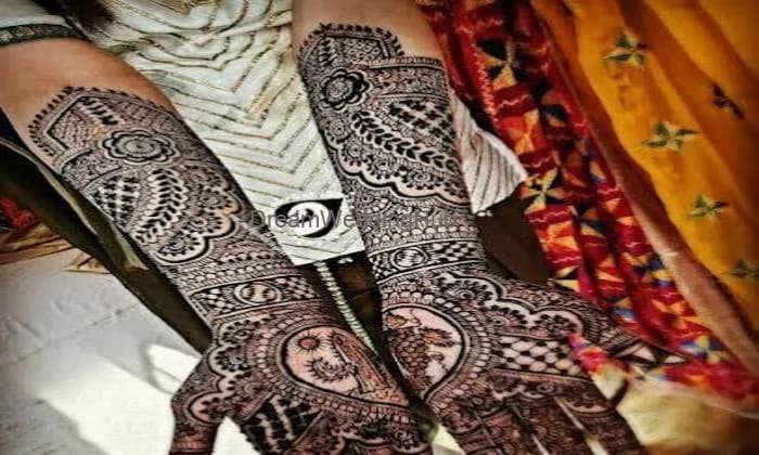 Fine Mehndi Artist  Bridal Mehndi Designer in Ranchi