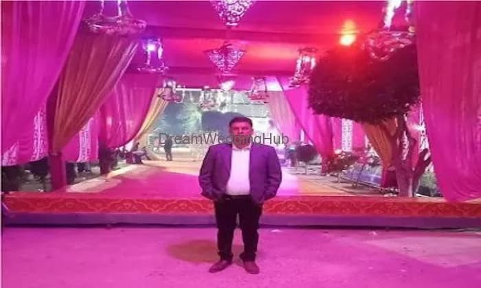 Pushp Vatika banquet hall Sahpau Hathras